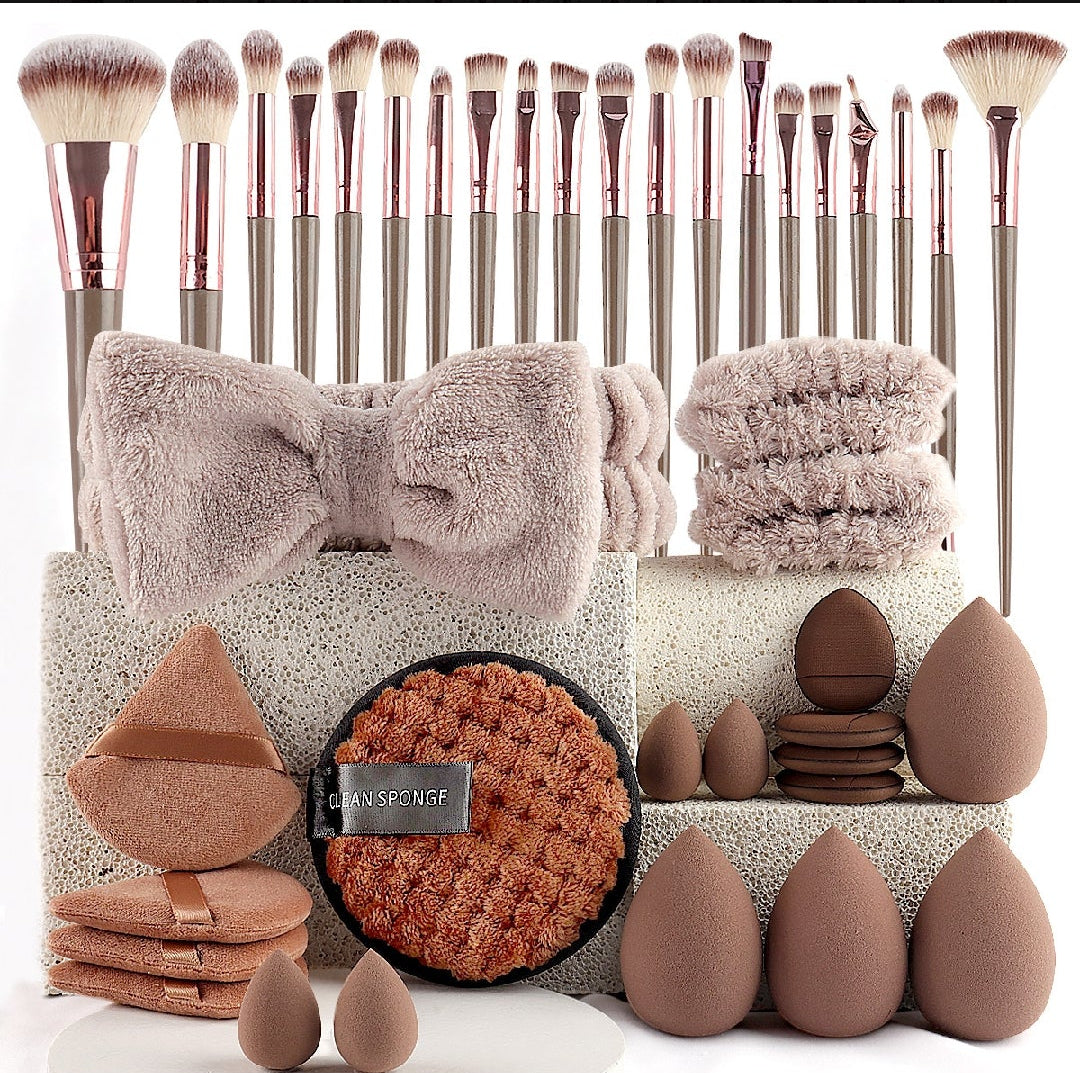🤎 Megakit Profesional de Brochas de Maquillaje y Accesorios de Skincare (Café Aesthetic)